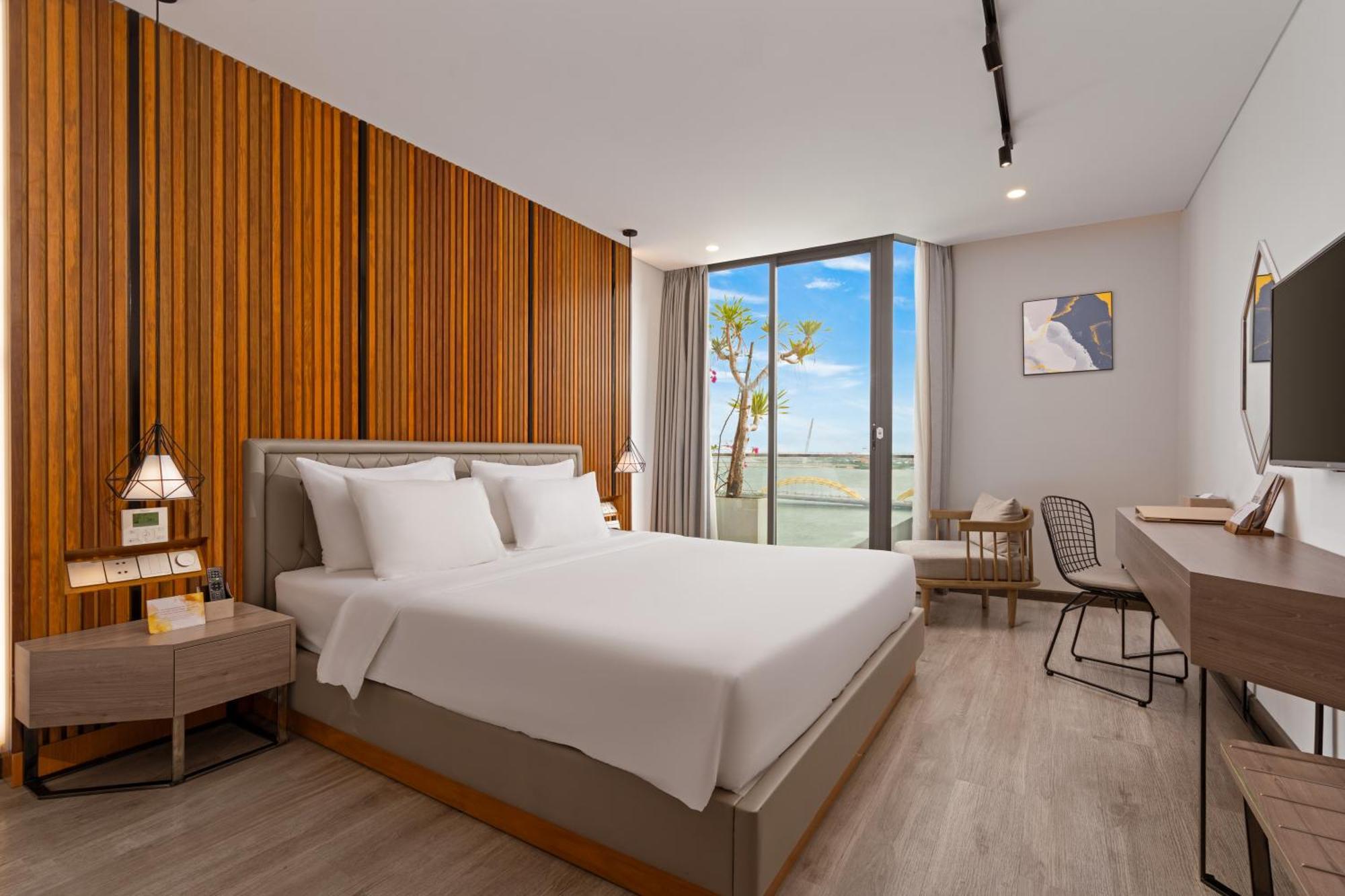 Haian Riverfront 4* Đà Nẵng